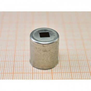 Колпачек магнетрона, d=15 мм, квадратное отверстие малое